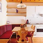 By Gms Apartment